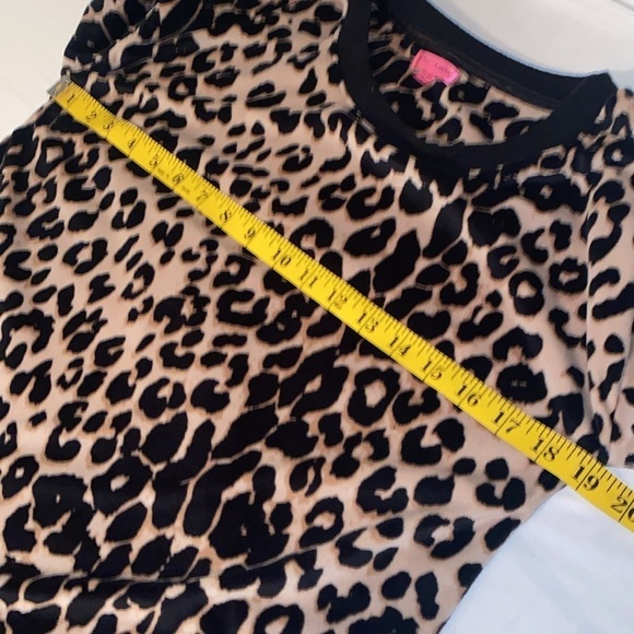 Betsey Johnson blouse faux velvet long sleeve crewneck animal print size small - Picture 5 of 9